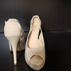 Guess Peep toe pump size 7.5